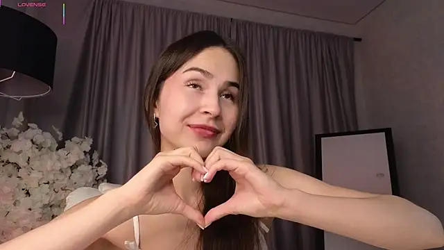 LionKierra online show from 10-19-25, 02:47