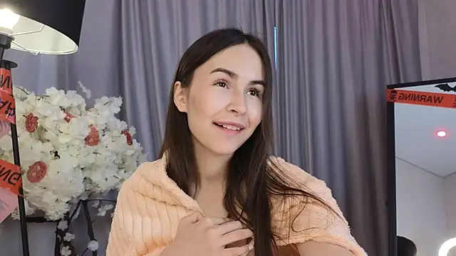 LionKierra online show from 11-02-25, 04:39