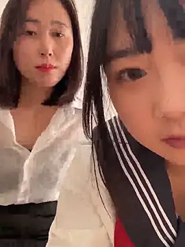 Snapshot of xiaoxue7788 chatting on 10-22-25, 04:12 xiaoxue7788 online show from 10-22-25, 04:12