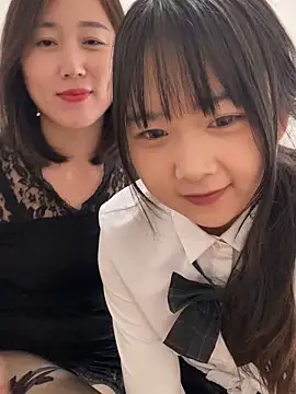 Snapshot of xiaoxue7788 chatting on 10-21-25, 02:44 xiaoxue7788 online show from 10-21-25, 02:44