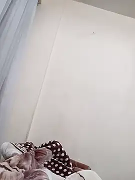 Trishabitch77 online show from 11-08-25, 12:58