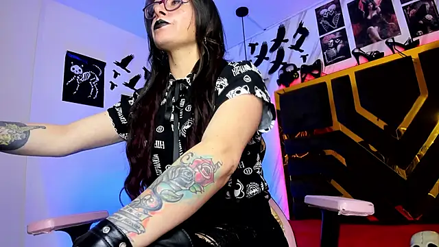 Evangelinejoness  online show from 11-28-25, 04:07