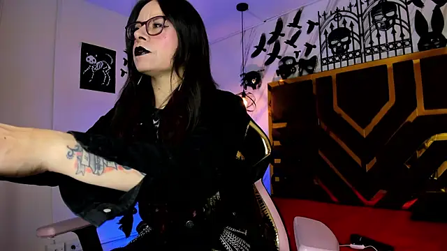 Evangelinejoness  online show from 11-11-25, 11:27