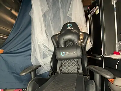 jayylizz69 online show from 04-06-26, 06:09