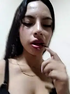 Snapshot of Amaranta_swett chatting on 10-21-25, 03:55 Amaranta swett online show from 10-21-25, 03:55