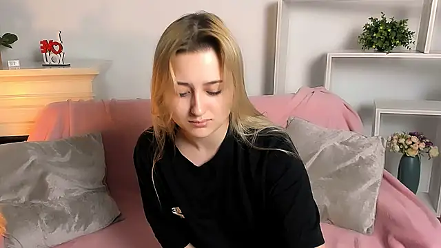 Lulu   Moon online show from 03-20-26, 09:05