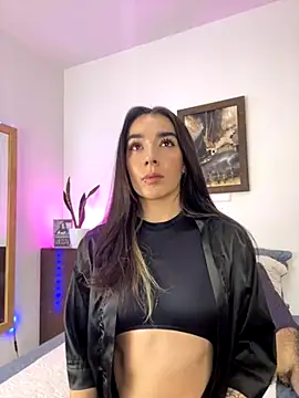 Snapshot of _Emily_Sands_ chatting on 10-28-25, 05:01  Emily Sands  online show from 10-28-25, 05:01