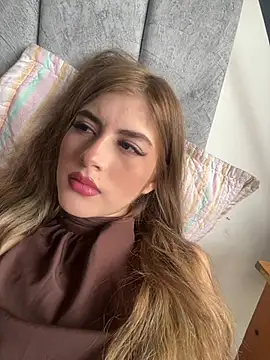 AlessiaLuxx online show from 07-19-26, 09:00