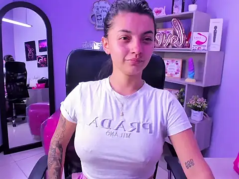 Liisaa Kiss online show from 11-27-25, 03:29