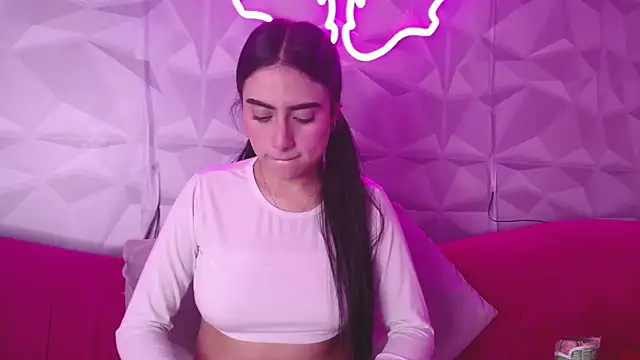 kira moon 01 online show from 10-15-25, 07:44