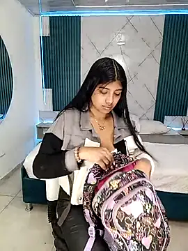 Snapshot of Briseida-White chatting on 10-18-25, 11:56 Briseida-White online show from 10-18-25, 11:56