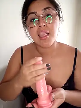 morenalatinaa online show from 04-06-26, 06:09