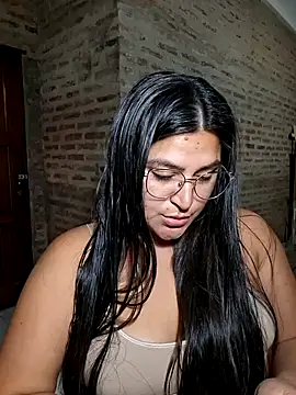 Snapshot of morenalatinaa chatting on 03-03-26, 10:39 morenalatinaa online show from 03-03-26, 10:39