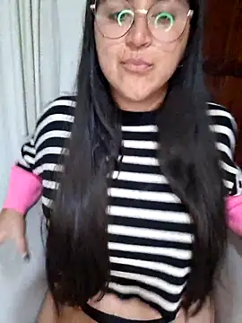 morenalatinaa online show from 04-10-26, 02:29