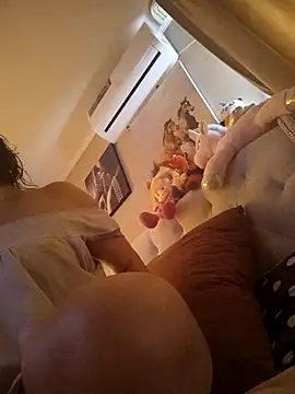 Ambika beauty online show from 12-21-25, 10:06