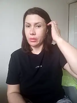 Ambika beauty online show from 04-18-26, 01:13