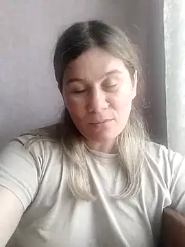 Snapshot of Maryana-288 chatting on 10-11-25, 01:01 Maryana-288 online show from 10-11-25, 01:01