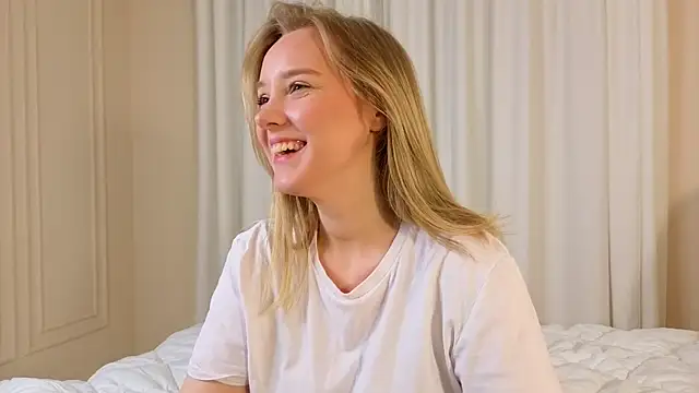 AIicaparkerc online show from 10-17-25, 10:33