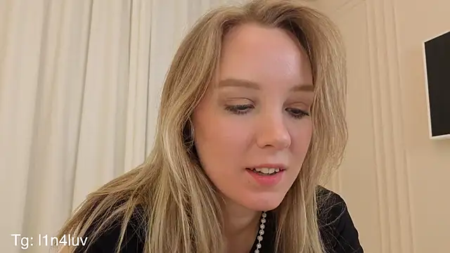 AIicaparkerc online show from 11-13-25, 09:19