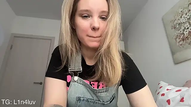 AIicaparkerc online show from 02-08-26, 10:13