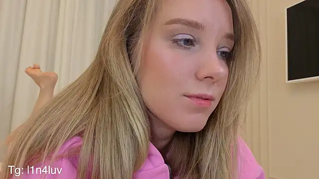 AIicaparkerc online show from 11-24-25, 10:10