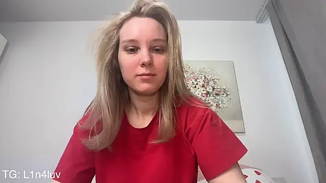 AIicaparkerc online show from 02-10-26, 07:29