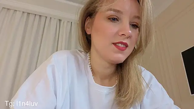 AIicaparkerc online show from 11-10-25, 09:31