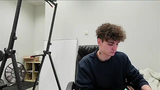 Nick Phillip online show from 11-29-25, 02:39