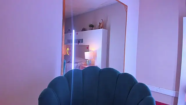 HollyPeach online show from 02-28-26, 05:45