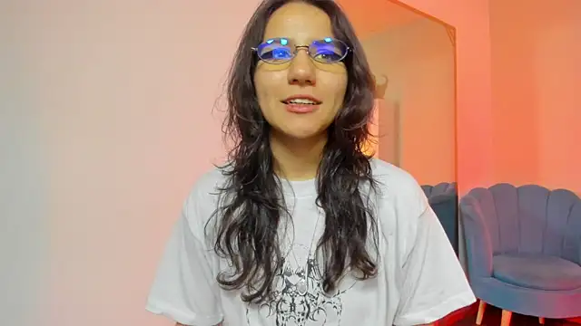 HollyPeach online show from 03-22-26, 05:47