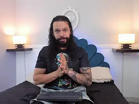 AlukardBig online show from 11-05-25, 01:03