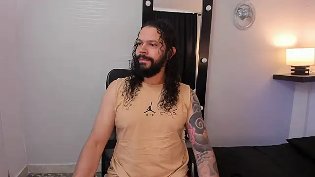 AlukardBig online show from 11-07-25, 01:26