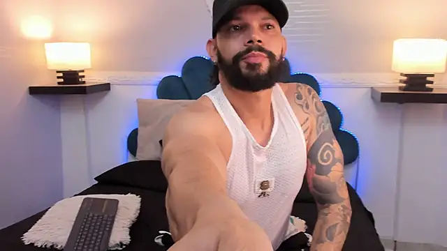 AlukardBig online show from 11-13-25, 01:04