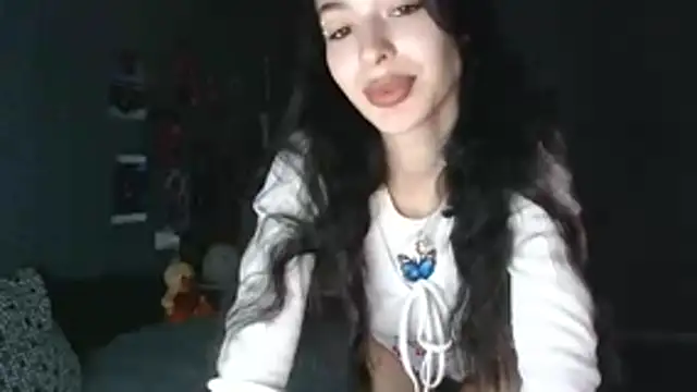 Snapshot of Daphne_Darkthorn chatting on 10-21-25, 03:06 Daphne Darkthorn online show from 10-21-25, 03:06