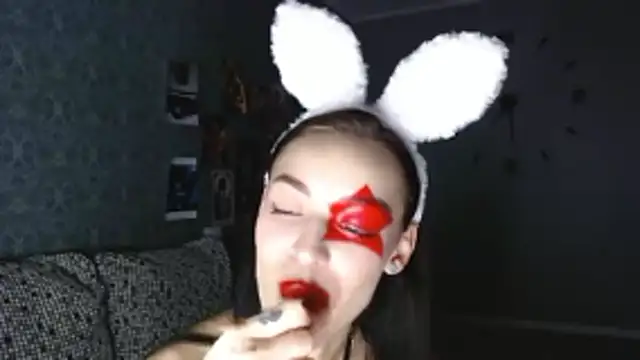 Daphne Darkthorn online show from 10-30-25, 05:32