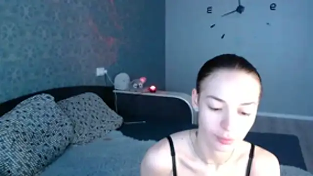 Daphne Darkthorn online show from 11-17-25, 11:14