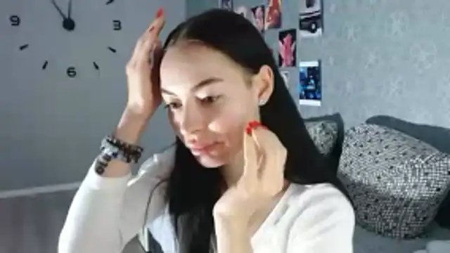 Daphne Darkthorn online show from 10-27-25, 12:55