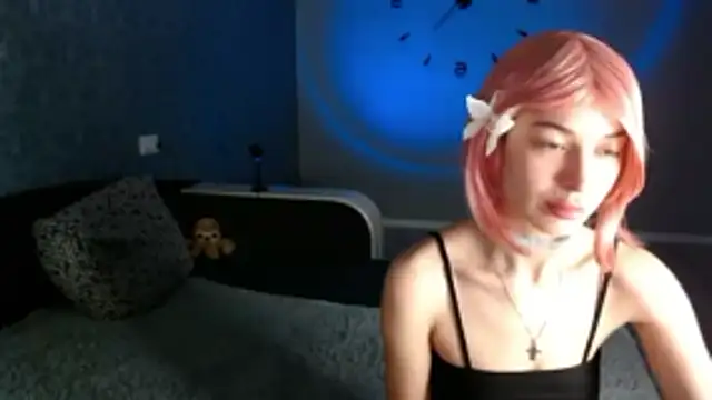 Daphne Darkthorn online show from 11-22-25, 10:19