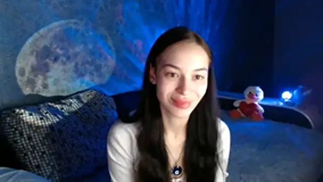 Daphne Darkthorn online show from 11-13-25, 12:03