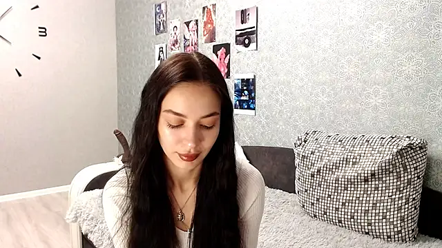 Snapshot of Daphne_Darkthorn chatting on 10-19-25, 01:08 Daphne Darkthorn online show from 10-19-25, 01:08