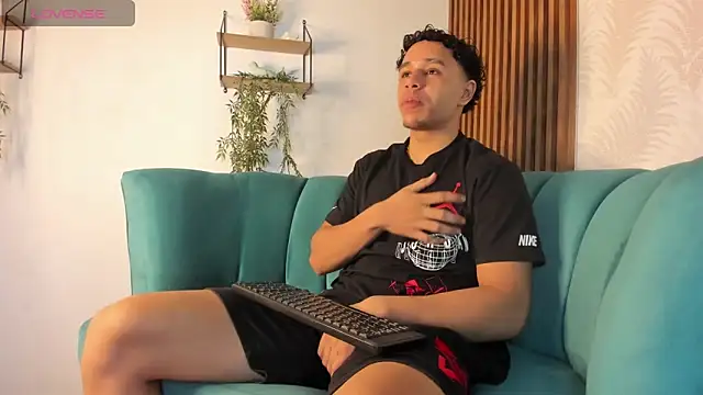 Adrian Volt online show from 12-18-25, 03:11