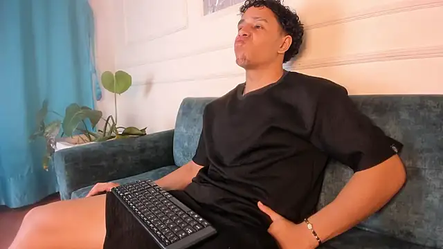 Adrian Volt online show from 01-10-26, 03:13