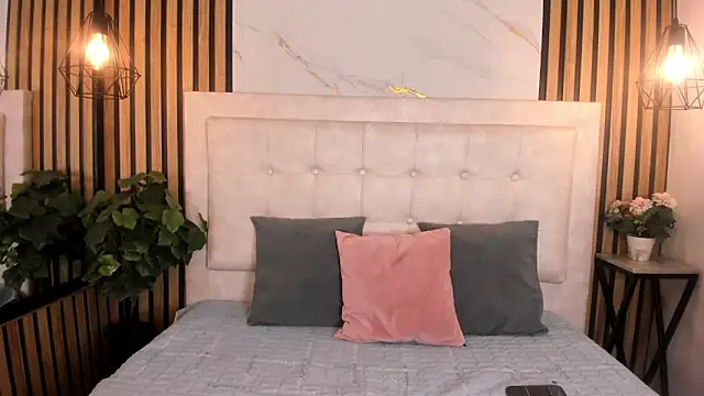 Sassha ferrer online show from 02-15-26, 12:26