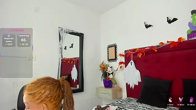 Sassha ferrer online show from 10-24-25, 09:14