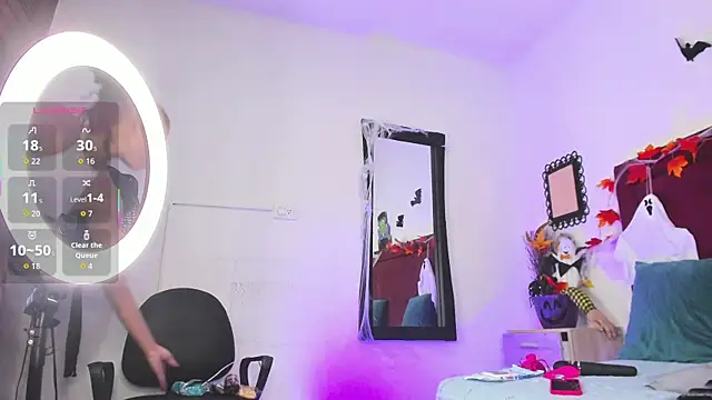 Sassha ferrer online show from 10-20-25, 08:31