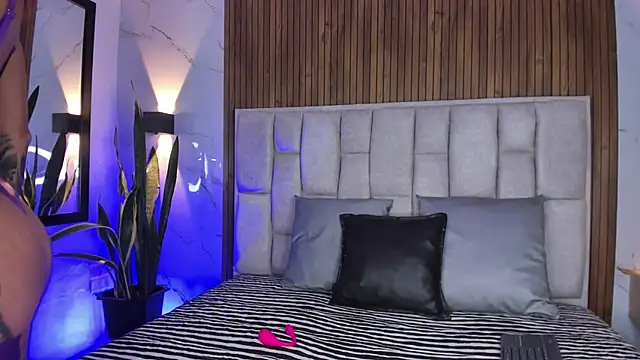 Sassha ferrer online show from 03-03-26, 06:15