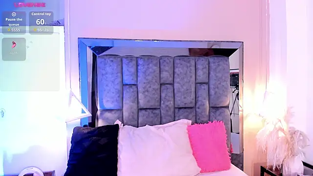 SofiRuiz  online show from 01-07-26, 03:00