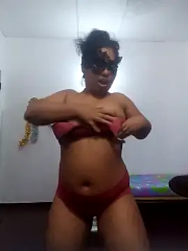 Expose Queen online show from 05-13-26, 04:58
