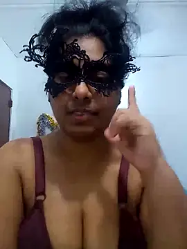 Expose Queen online show from 05-06-26, 05:50