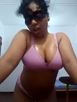 Expose Queen online show from 06-22-26, 05:54